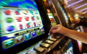 slo177 kasino fitur live streaming HD meja dealer profesional pengalaman bermain premium